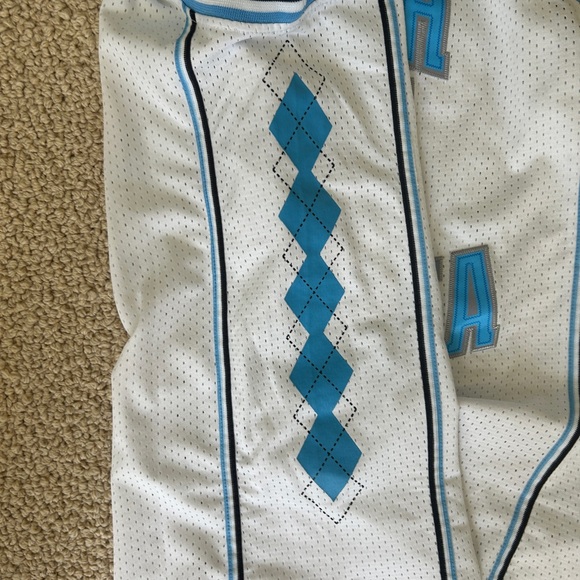 Michael Jordan #23 UNC jersey, size Medium - Picture 9 of 11